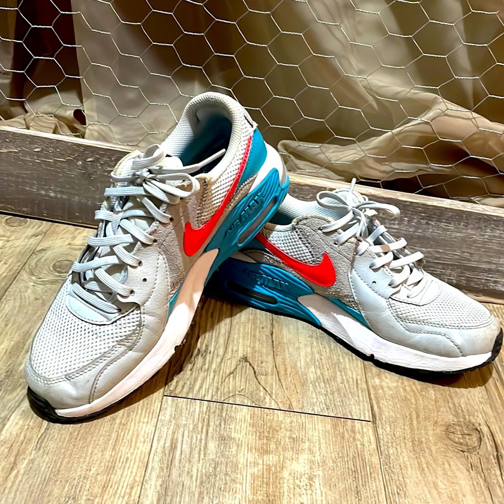 7.5 Nike Air teal
